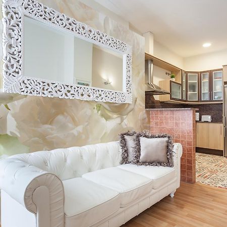 Art House Sagrada Familia Apartment บาร์เซโลนา ภายนอก รูปภาพ