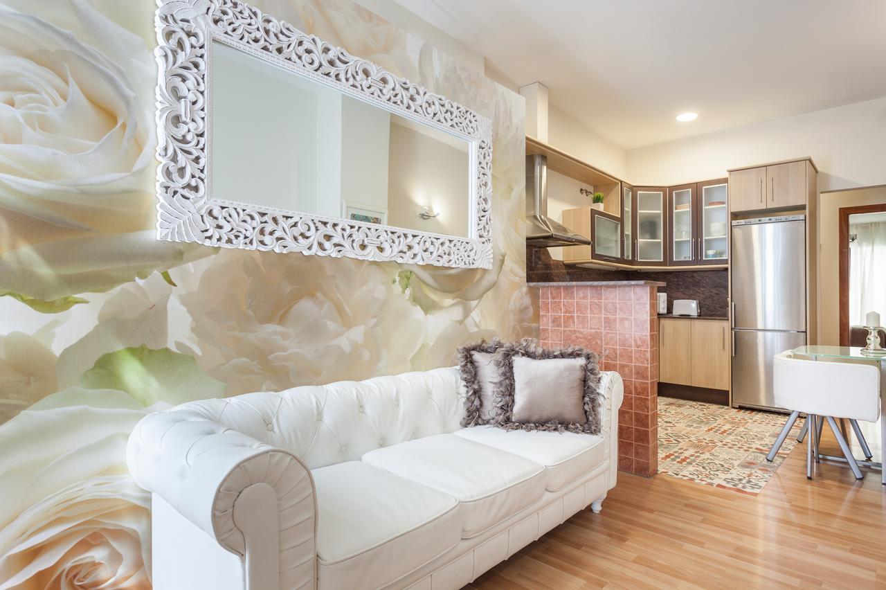 Art House Sagrada Familia Apartment บาร์เซโลนา ภายนอก รูปภาพ