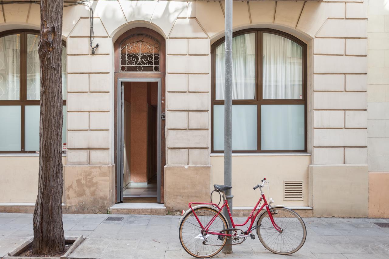 Art House Sagrada Familia Apartment บาร์เซโลนา ภายนอก รูปภาพ