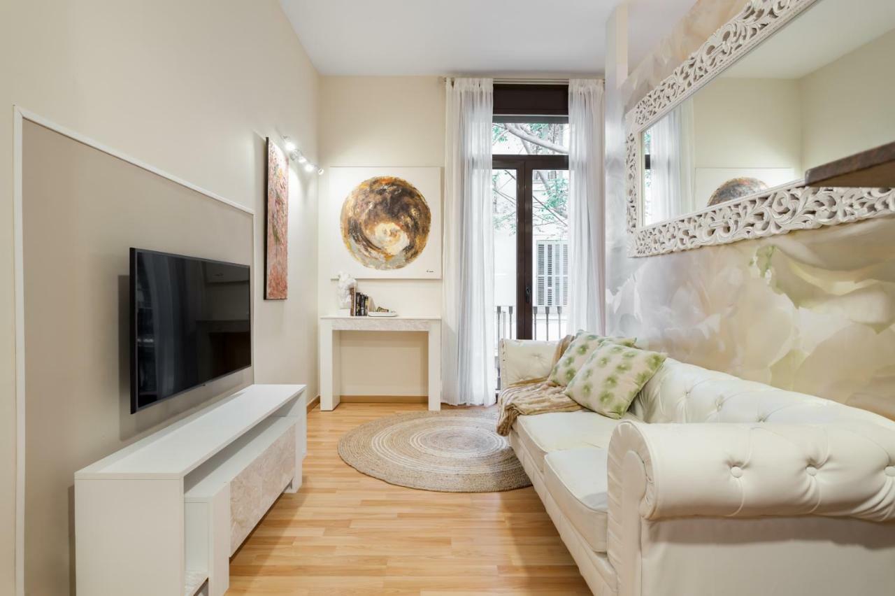 Art House Sagrada Familia Apartment บาร์เซโลนา ภายนอก รูปภาพ